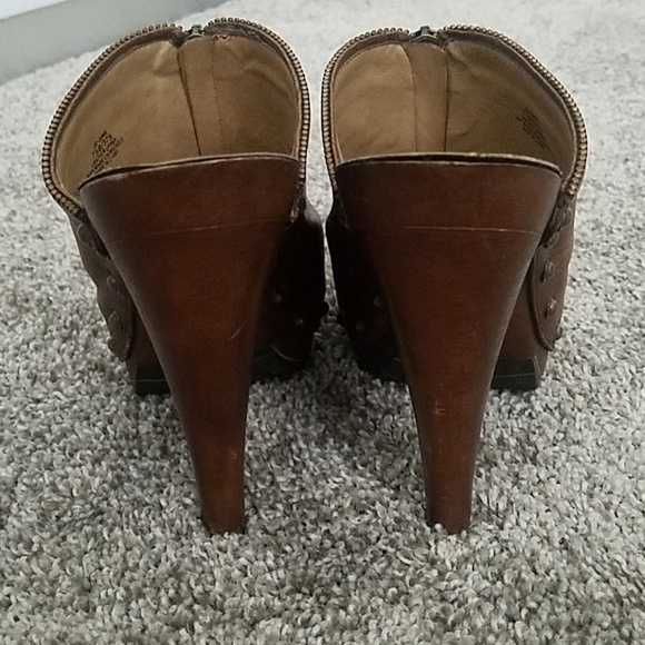 Clogs - Picture 6 of 7